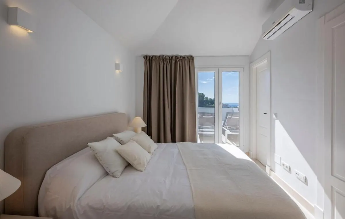Elegant Duplex Penthouse With Sea And Mountain Views Apartment Marbella Spain