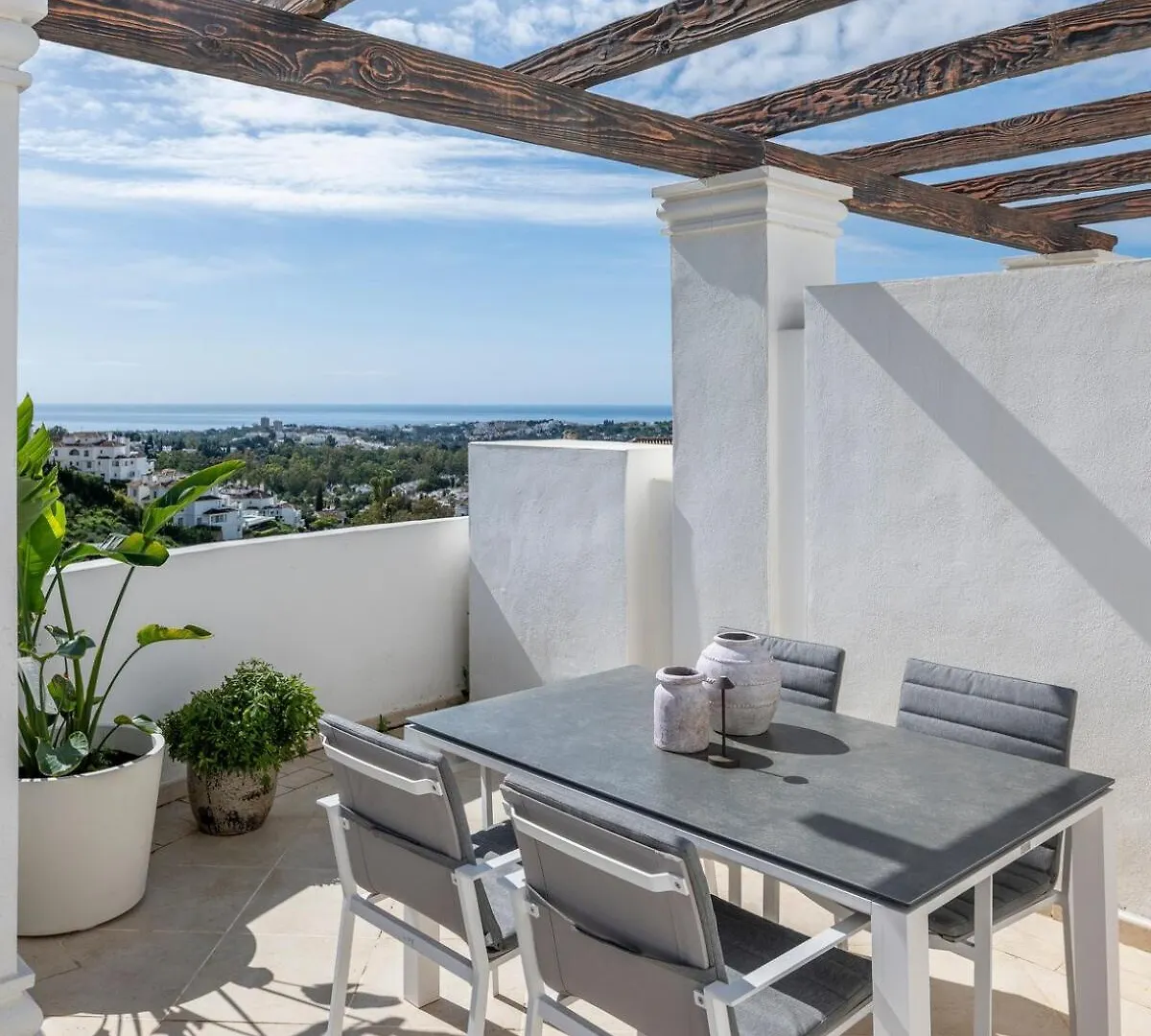 Elegant Duplex Penthouse With Sea And Mountain Views Apartment Marbella