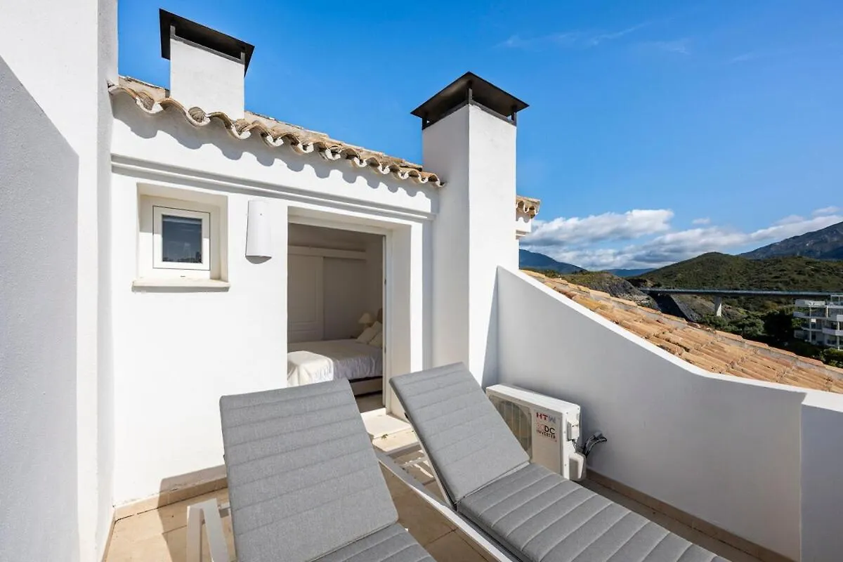 Elegant Duplex Penthouse With Sea And Mountain Views Apartment Marbella