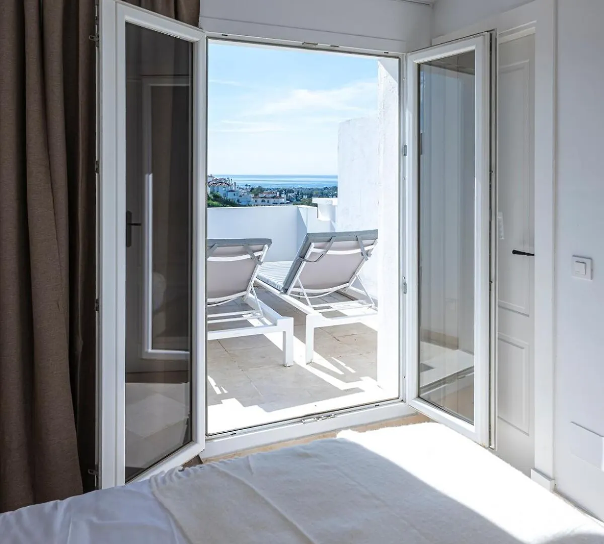 Elegant Duplex Penthouse With Sea And Mountain Views Apartment Marbella