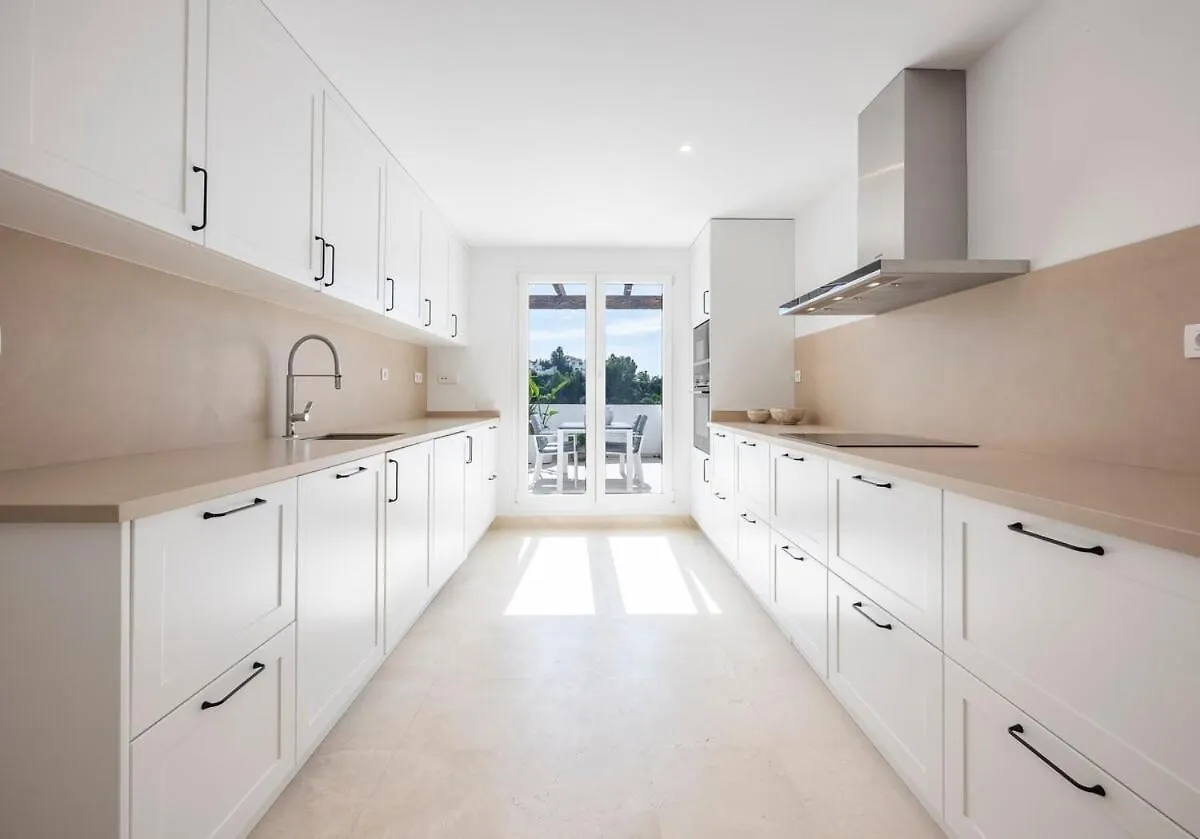 Elegant Duplex Penthouse With Sea And Mountain Views Apartment Marbella