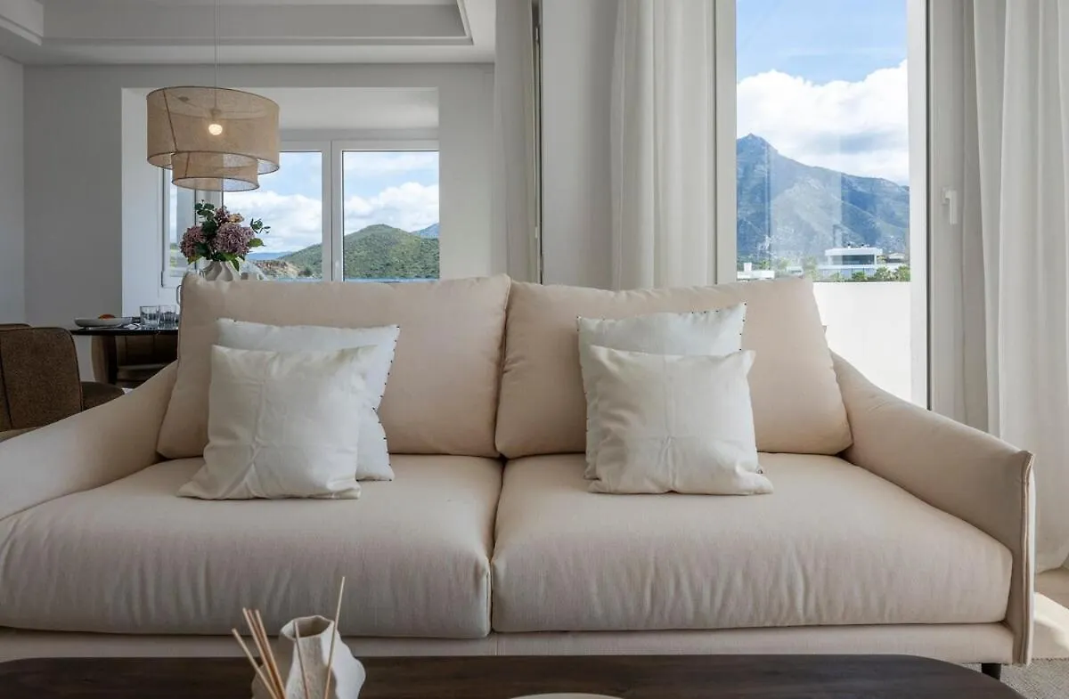 Elegant Duplex Penthouse With Sea And Mountain Views Apartment Marbella