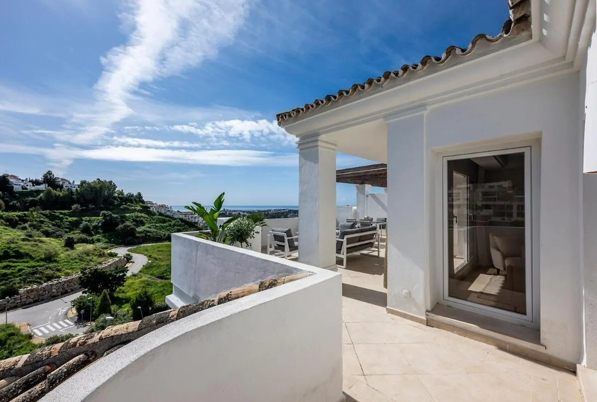 Elegant Duplex Penthouse With Sea And Mountain Views Apartment Marbella