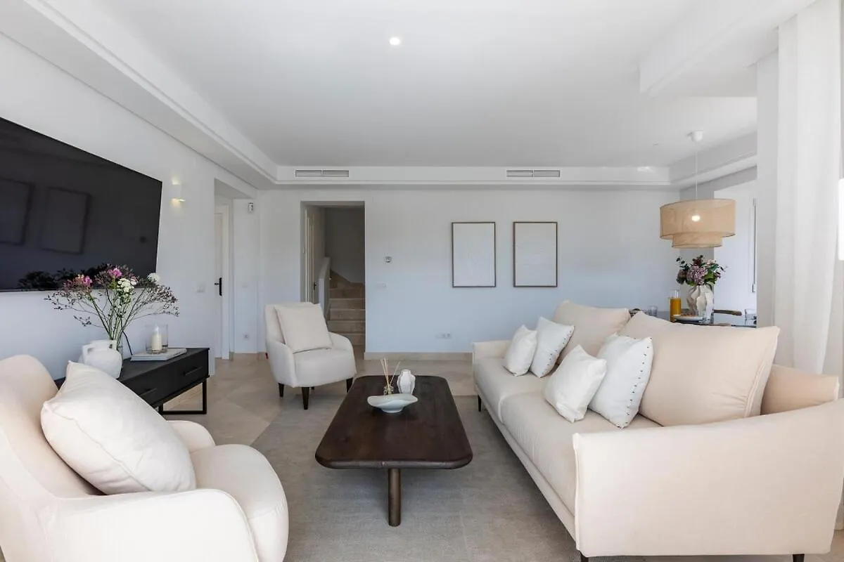 Elegant Duplex Penthouse With Sea And Mountain Views Apartment Marbella Spain