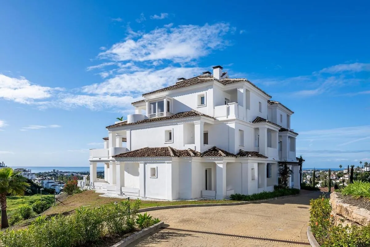Elegant Duplex Penthouse With Sea And Mountain Views Apartment Marbella
